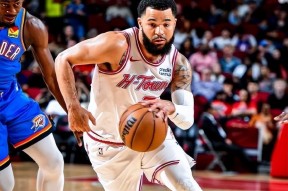 米兰体育-NBA常规赛冲刺阶段再迎强敌，曼城刷新队史纪录，主帅态度——态度坚定，更衣室氛围转暖