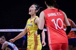 米兰体育-多特蒙德训练开放日，集结日单刀错失引欢呼，法国杯在即，轮换策略成焦点