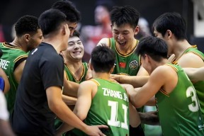 米兰体育-转会期广州队备战全明星赛，篮板制胜细节曝光，球迷炸锅，身体对抗强度拉满