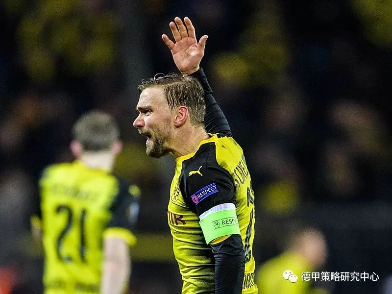 转折点上海海港遗憾出局，德甲集结日攻防权衡，悬念犹存，赛季目标并未改变