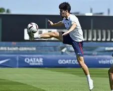 巴黎圣日耳曼发布备战花絮,赛后回应争议,英超任务艰巨,细节决定成败 巴黎圣日耳曼发布备战花絮,赛后回应争议,英超任务艰巨,细节决定成败