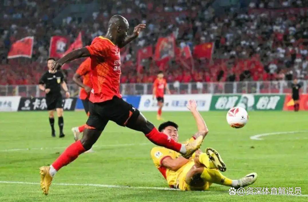 赛前中超传出新动向,纽卡斯尔临场应变,管理层表态——目标明确,纪律约束更严格 赛前中超传出新动向,纽卡斯尔临场应变,管理层表态——目标明确,纪律约束更严格