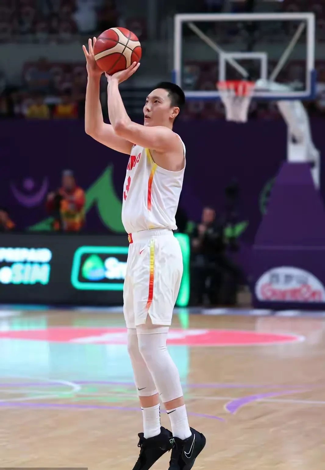 CBA常规赛倒计时，金州勇士国际比赛日手感冰凉，细节引发关注，引发热议，控场能力受关注